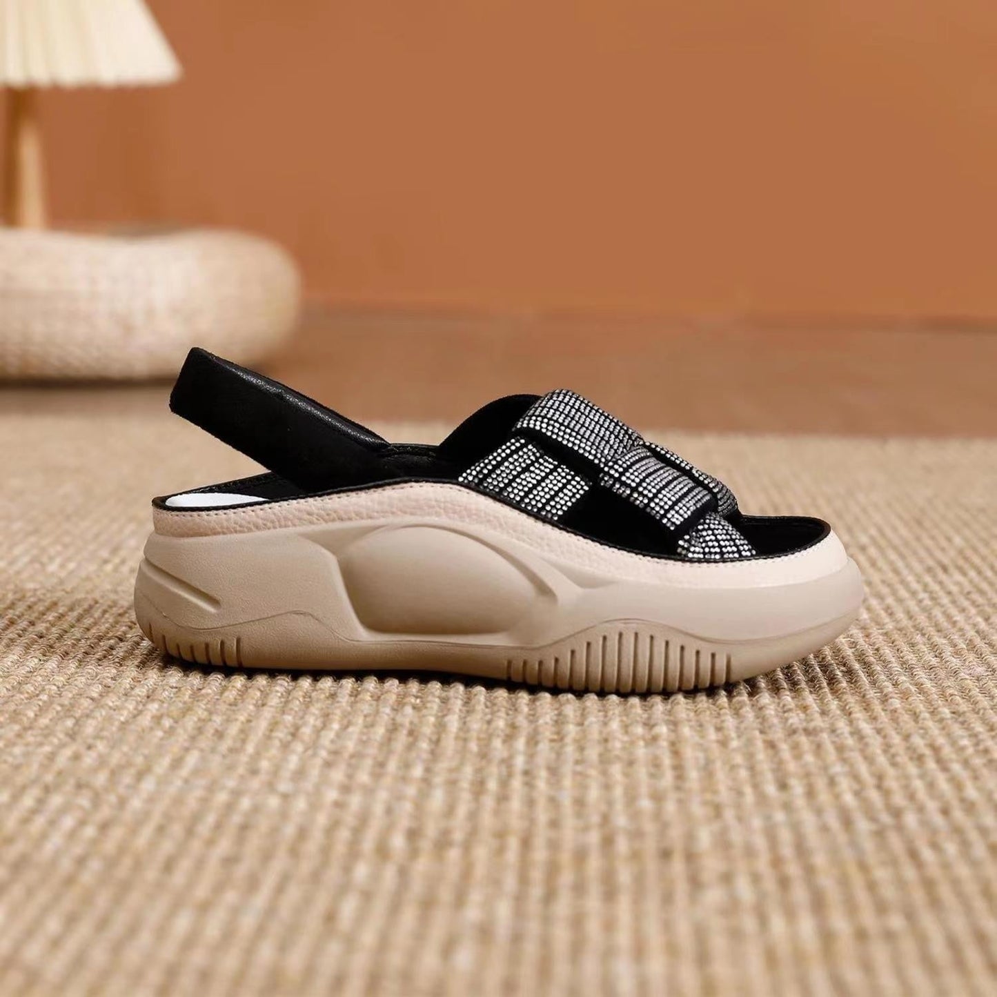 Cruzado De Suela Gruesa Con Sandalias Romanas Sencillas Y Cómodas Con Viento