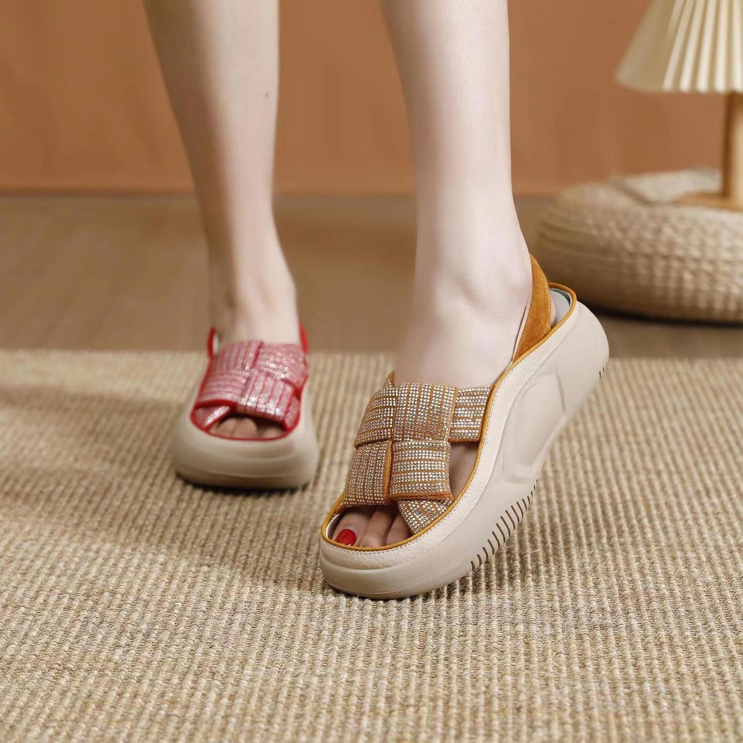 Cruzado De Suela Gruesa Con Sandalias Romanas Sencillas Y Cómodas Con Viento