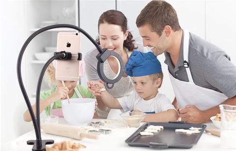 UNIVERSAL SELFIE - BUCKKERS