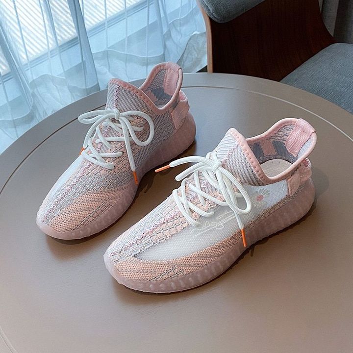 Zapatos Que Brillan Intensamente De Noche Con Cordones