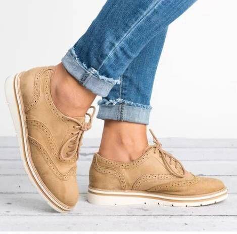 Los Deportes De Las Mujeres De La Plataforma Y Los Zapatos Planos Del Ocio - MXbueno