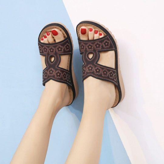 Diseño De Sandalias Cómodas Con Detalle De Flores Para Mujer