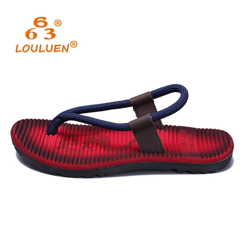 Sandalias de playa informales ligeras en contraste