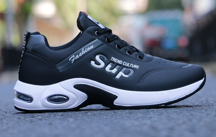 Zapatos deportivos con última moda para hombre