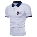 Polo casual con solapa y escudo bordado - MXbueno