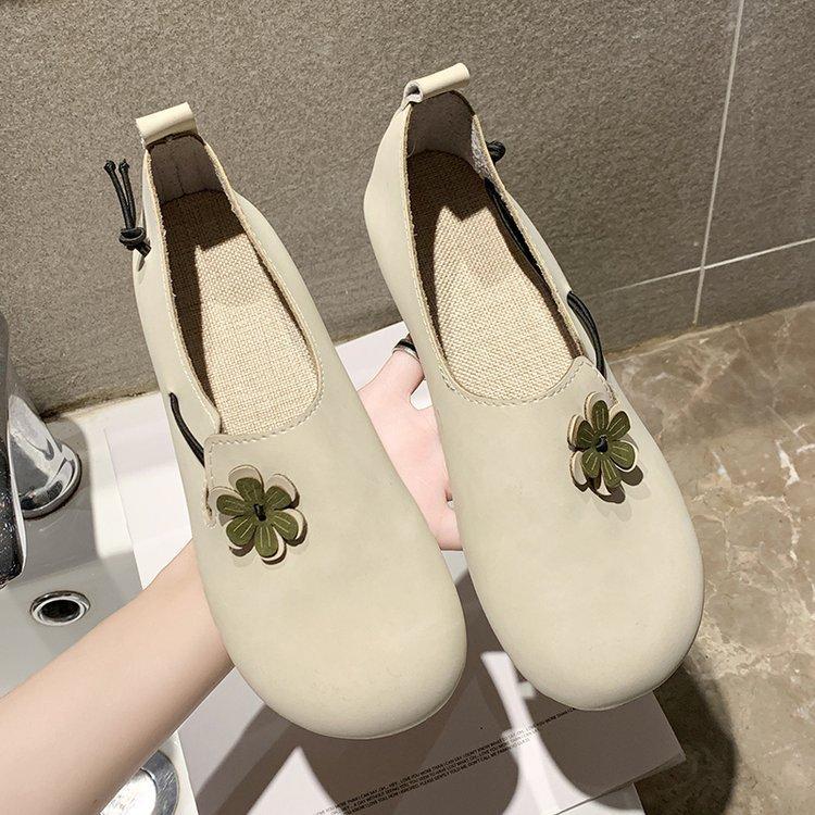 Zapatos planos artesanales punta redonda pétalo