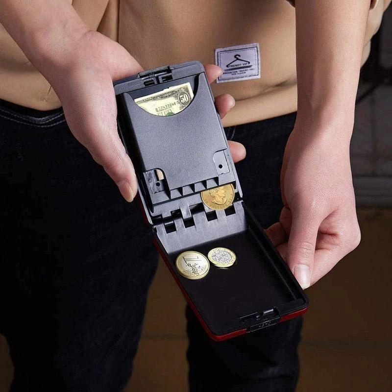 Cartera con cajas de tarjeta y moneda