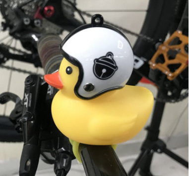 Casco Pato Bicicleta Cuerno Luz
