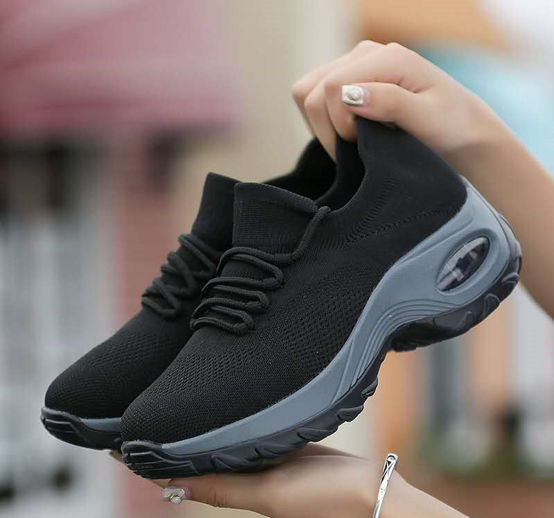 Zapatillas de mujer con cordones