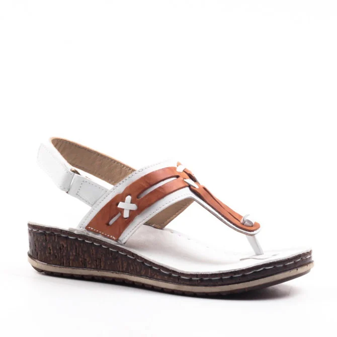 Sandalias de diseño tallado en cuña de tacón hueco de moda de verano