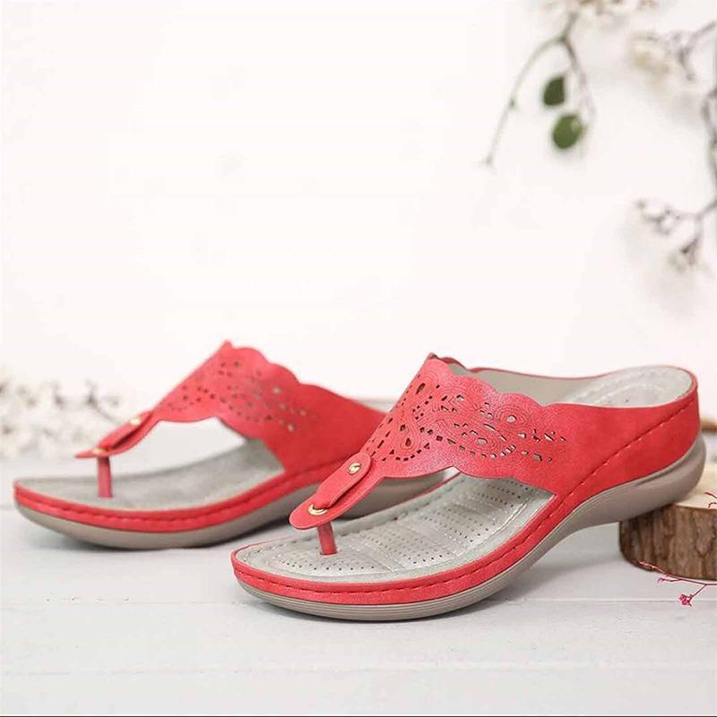 Sandalias Con Cuñas Y Chanclas Ahuecadas