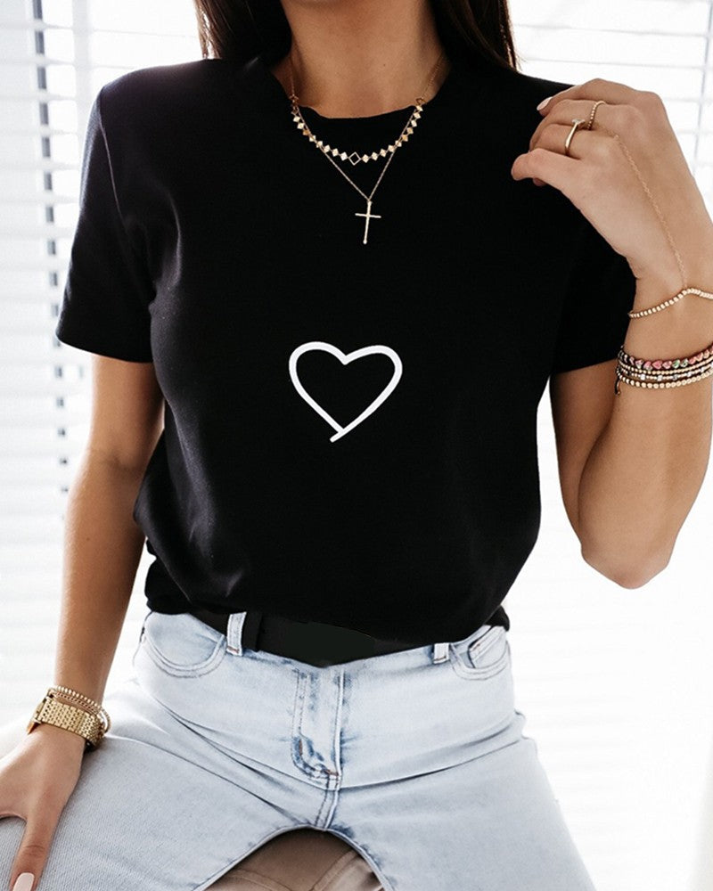 Camiseta casual de manga corta con estampado de corazones