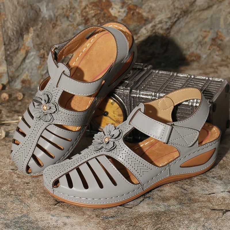 Sandalias Cómodas Con Chanclas Bordadas