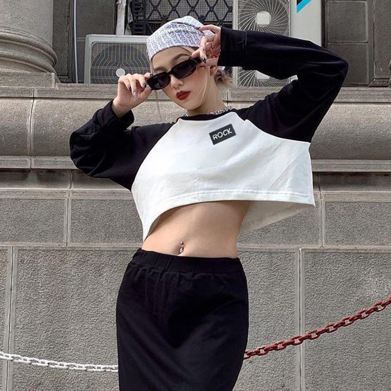 Suéter Corto Holgado Con Manga Raglán Simple En Blanco Y Negro