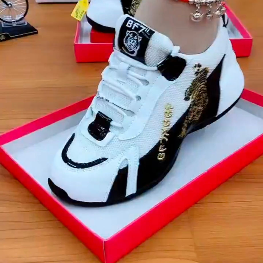 [W-Zapato] Zapatos De Ocio Ventilados Bordados Para Parejas