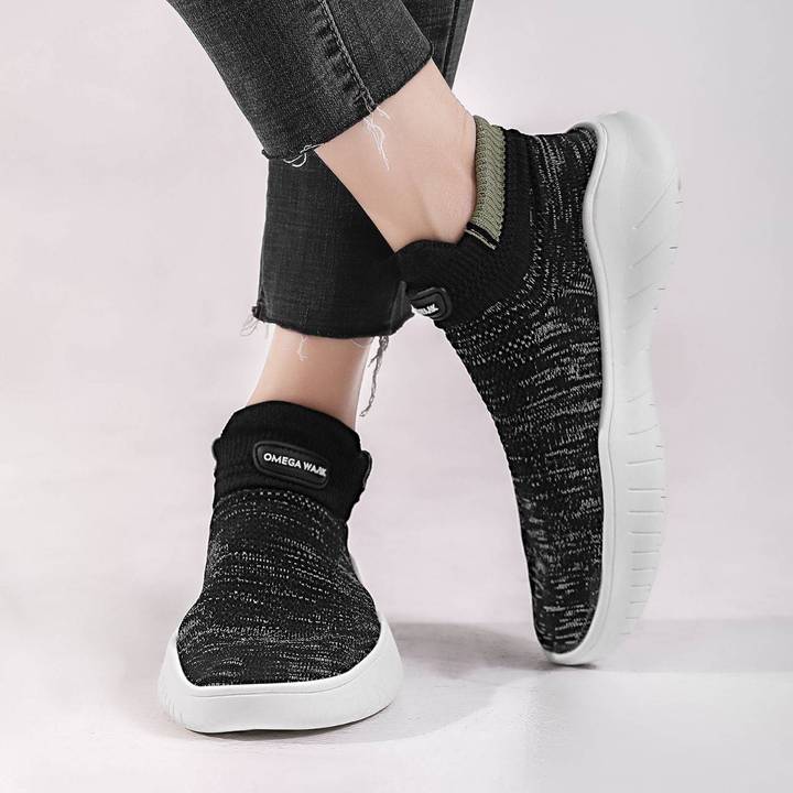 Calcetines Que Vuelan Los Calzados Informales Ligeros Del Punto Zapatos Netos Ligeros Cómodos