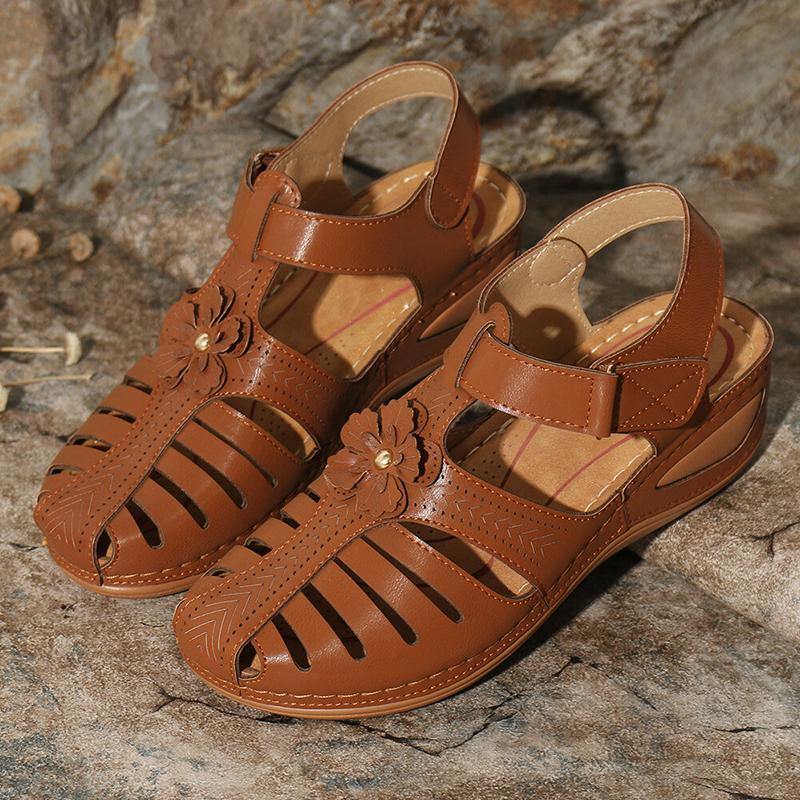 Sandalias Cómodas Con Chanclas Bordadas