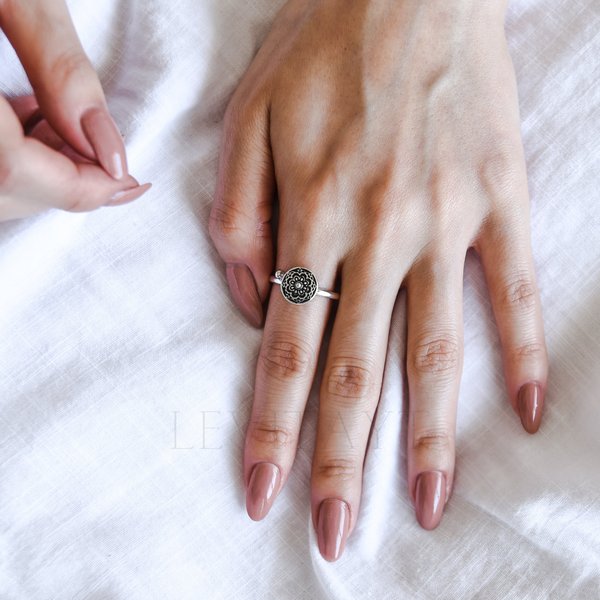 Anillo Tradicional De Alivio De La Ansiedad De Lotus