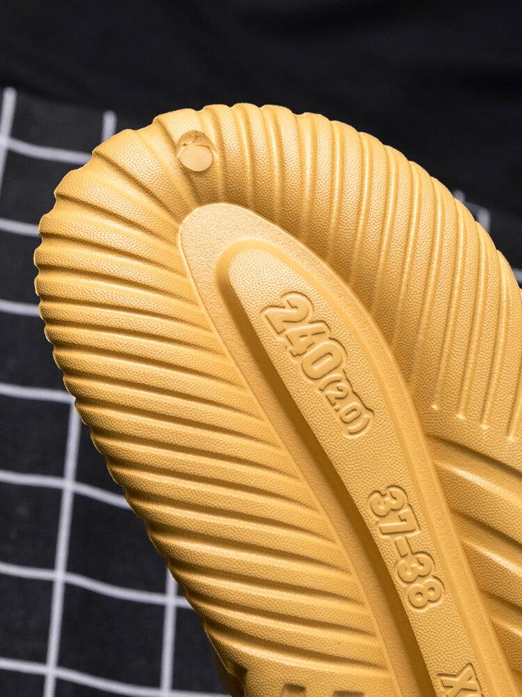 Zapatillas de baño cómodas y ligeras antideslizantes para el hogar para mujer